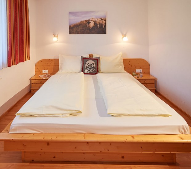 Bett im Appartement
